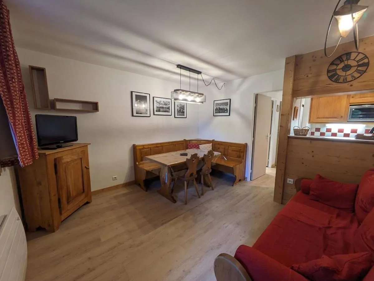 Charmant 2 Pieces Pour 4 Personnes Avec Balcon Et Parking - Chamonix Sud, A 5 Min Du Centre - Fr-1-343-250