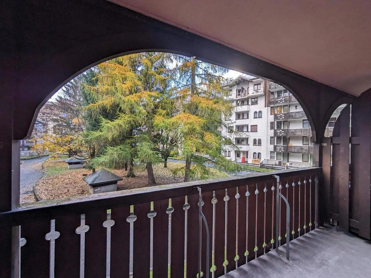 Charmant 2 Pieces Pour 4 Personnes Avec Balcon Et Parking - Chamonix Sud, A 5 Min Du Centre - Fr-1-343-250 0*,  France